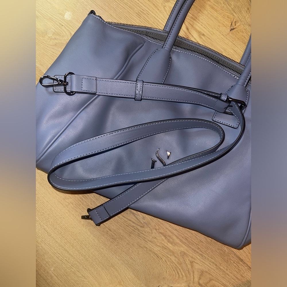 Vera Wang purse